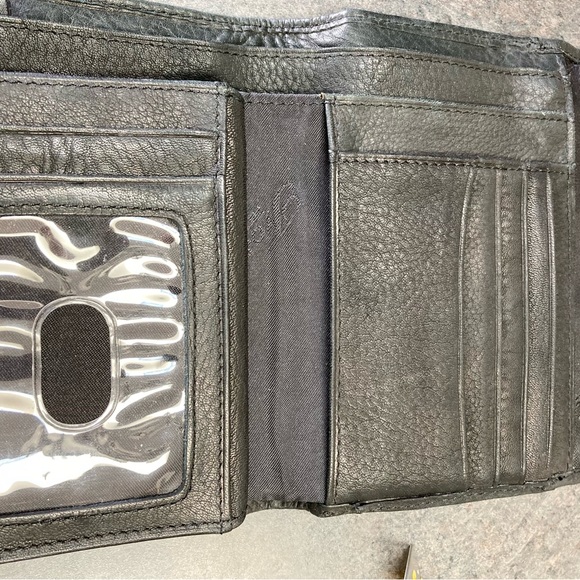 Fossil Black Bilfold Wallet Snap Closure, Zipper Coin Compartment - Picture 3 of 8